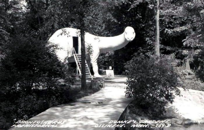 Dinosaur Gardens - Brontosaurus (newer photo)
